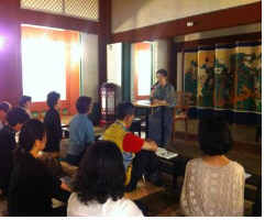 06예술강연회201205경복궁 수정전 목요특강 김남조 회원