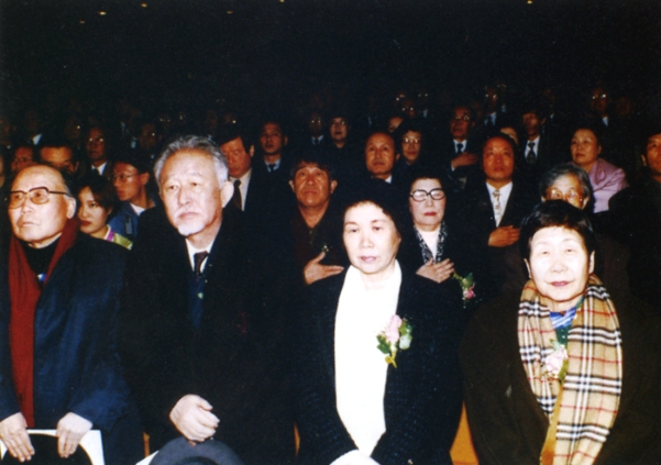 예술원 행사에 참석(조병화, 구상, 조경희, 이호철, 전숙희 선생과 함께) 1999년