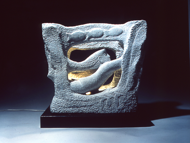 해중유영(海中遊泳) 50x36x50㎝ 2000년작 大理石