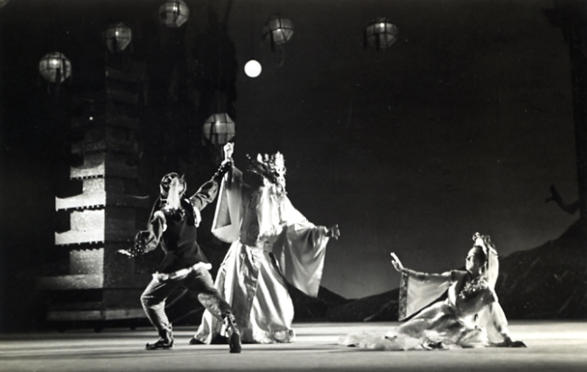 1970년 ″무영탑″ 명동시공관