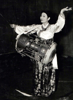 1954 김백봉 장구춤 (시공관)