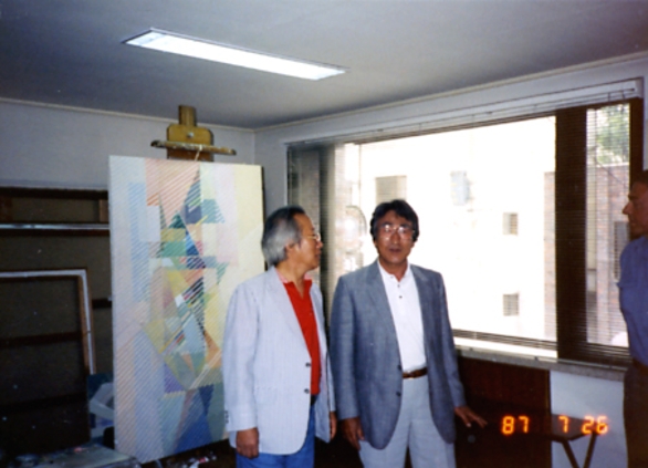 1987년 本人 아트리에에서 ″文信″과 함께