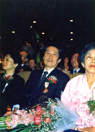 1989년 대한민국 화관(花冠) 문화훈장(문예진흥원)