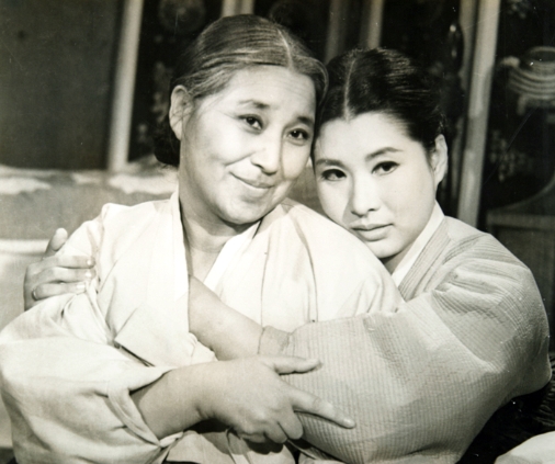 친정 어머니 (1966) 남궁원, 엄앵란, 황정순 주연